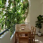 Chaniastay Central Apartments